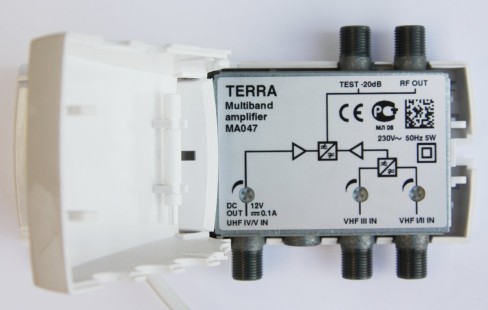 Усилитель ТВ сигнала Terra MA 047 антенный